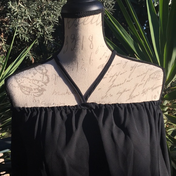 New! Cold Shoulder Blouse - Picture 2 of 3